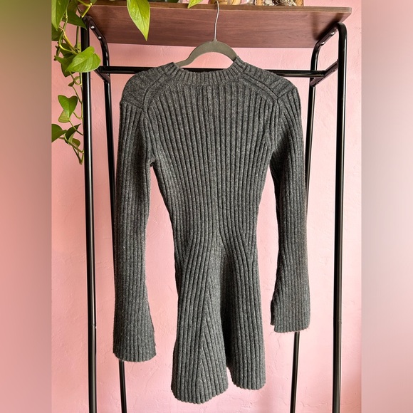 Viral H&M gray sweater dress - Picture 2 of 6